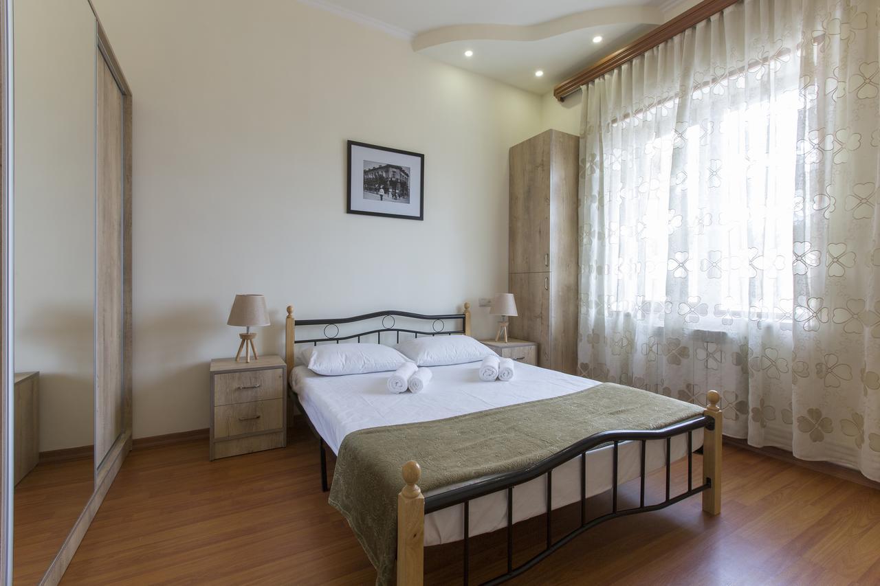 Umba Apartment N1 - 2 Bedrooms 예레반 외부 사진